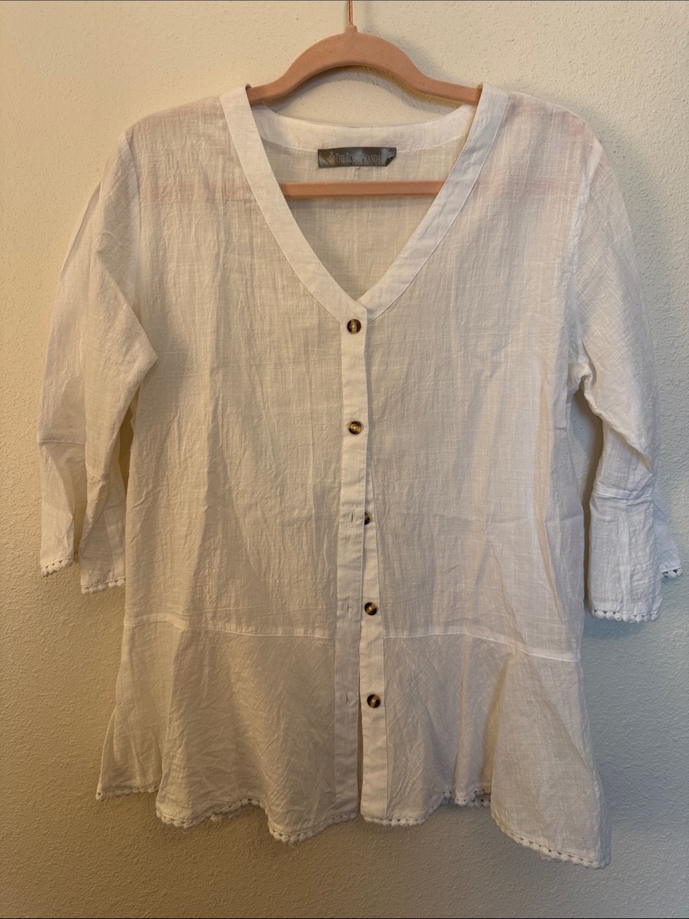 Women's White Button-Front V-Neck Peplum Shirt